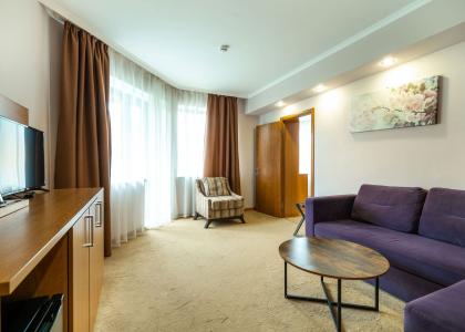 room 176 thumbnail 5