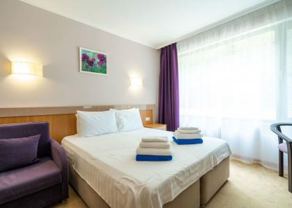 room 163 thumbnail 1